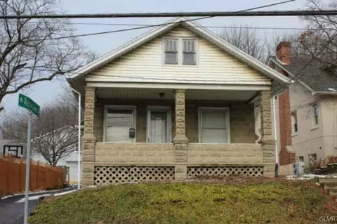 135 E Northampton St, Bath, PA 18014 photo 1