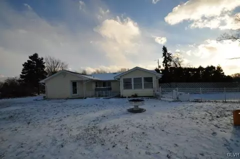 2192 W Dell Rd, Bath, PA 18014 photo 26