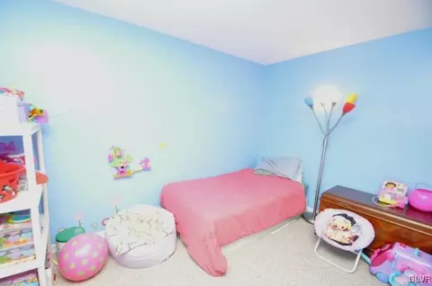 2192 W Dell Rd, Bath, PA 18014 photo 11