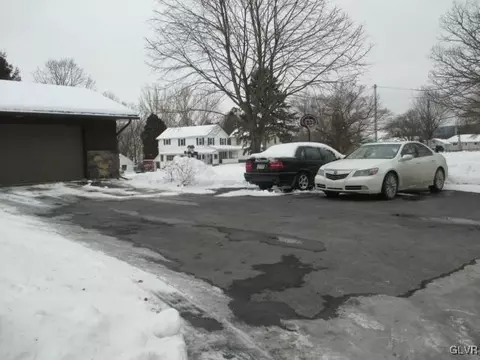 738 Alpha Rd, Wind Gap, PA 18091 photo 3