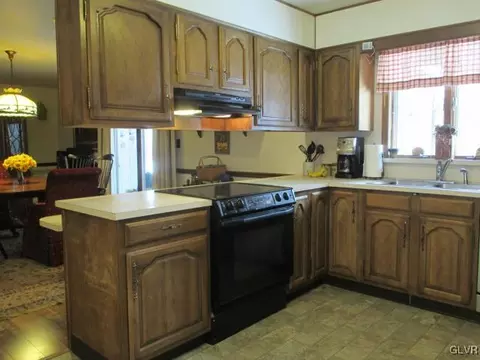 738 Alpha Rd, Wind Gap, PA 18091 photo 13