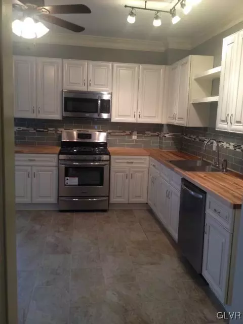 712 Maple St, Bethlehem, PA 18018 photo 8
