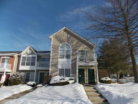 1925 Willings Ln, Hellertown, PA 18055 photo 1