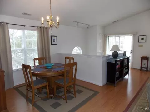 1925 Willings Ln, Hellertown, PA 18055 photo 5