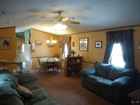 93 Juniper Ct, Bath, PA 18014 photo 12