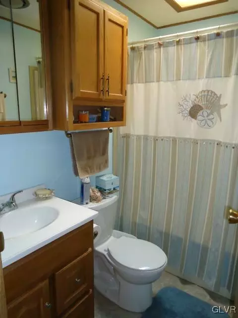 93 Juniper Ct, Bath, PA 18014 photo 17