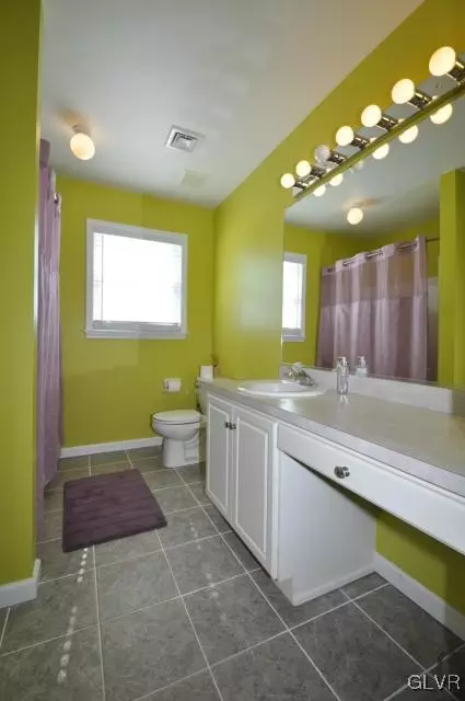 260 E Mountain Rd, Wind Gap, PA 18091 photo 32