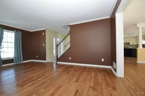 260 E Mountain Rd, Wind Gap, PA 18091 photo 6