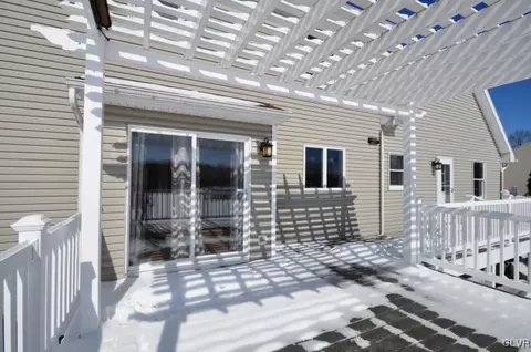 260 E Mountain Rd, Wind Gap, PA 18091 photo 44