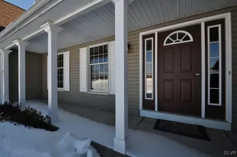 260 E Mountain Rd, Wind Gap, PA 18091 photo 3