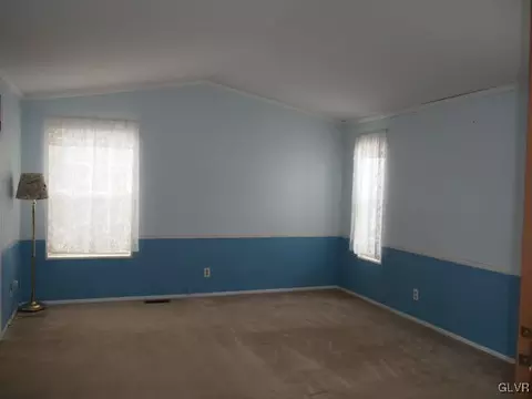 271 Pine Cone Ct, Bath, PA 18014 photo 10
