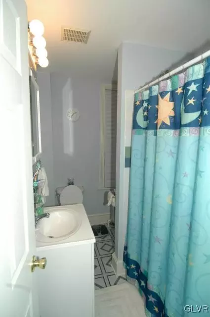 918 E 5th St, Bethlehem, PA 18015 photo 8