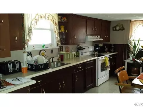 210 Roseto Ave, Bangor, PA 18013 photo 4