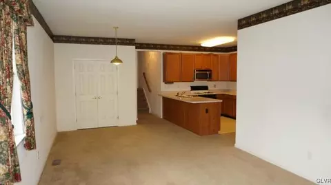 1872 Caryn Dr, Hellertown, PA 18055 photo 18