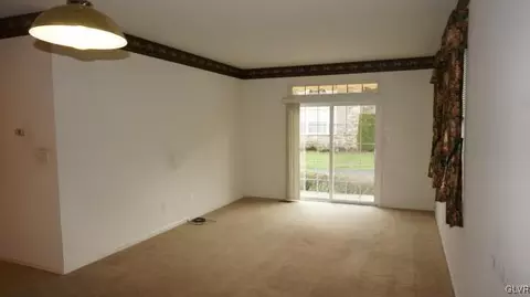 1872 Caryn Dr, Hellertown, PA 18055 photo 17