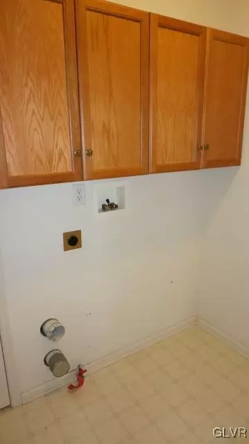 1872 Caryn Dr, Hellertown, PA 18055 photo 37