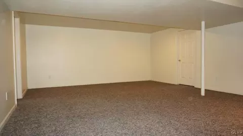 1872 Caryn Dr, Hellertown, PA 18055 photo 21