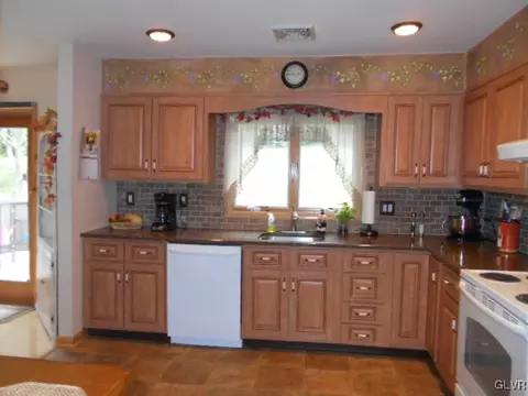 555 Bauer Rd, Bath, PA 18014 photo 12