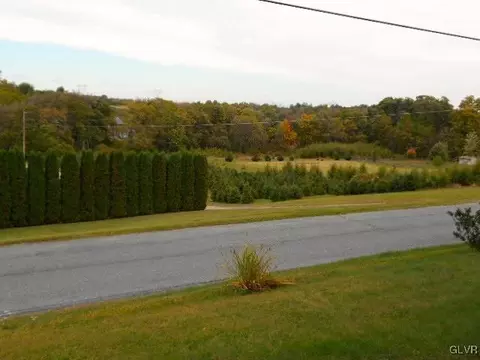 555 Bauer Rd, Bath, PA 18014 photo 6