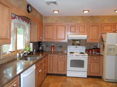 555 Bauer Rd, Bath, PA 18014 photo 10