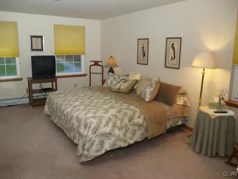 2544 Beacon Rd, Bath, PA 18014 photo 9