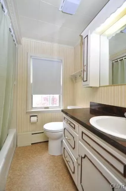 418 Penn St, Bath, PA 18014 photo 11