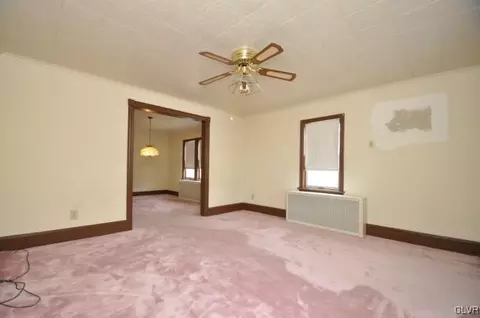 418 Penn St, Bath, PA 18014 photo 10