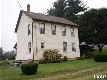 1132 Eck Ln, Coplay, PA 18037 photo 3