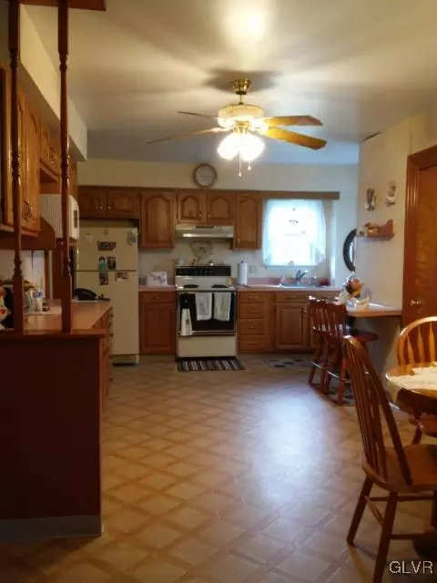 1132 Eck Ln, Coplay, PA 18037 photo 11