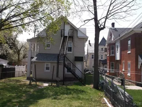 610 Spring St, Bethlehem, PA 18018 photo 3