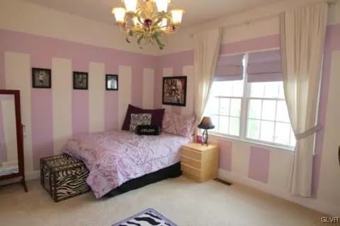 1841 Viola Ln, Hellertown, PA 18055 photo 12