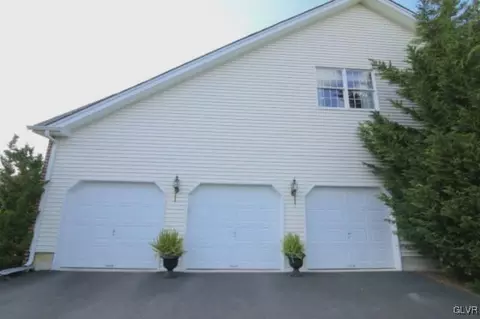 1841 Viola Ln, Hellertown, PA 18055 photo 21