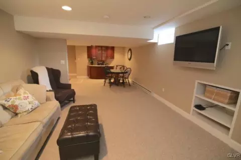 1841 Viola Ln, Hellertown, PA 18055 photo 18
