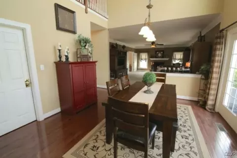 1841 Viola Ln, Hellertown, PA 18055 photo 7