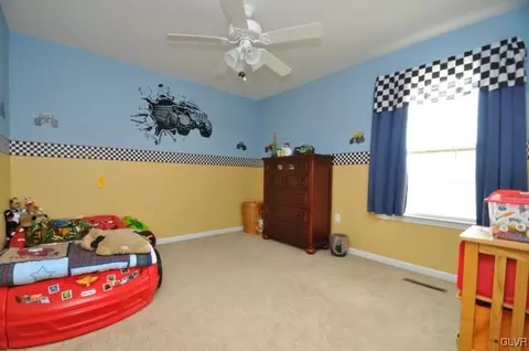 454 Keystone Ct, Bath, PA 18014 photo 17