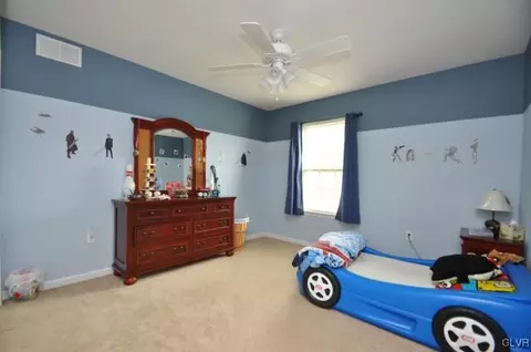 454 Keystone Ct, Bath, PA 18014 photo 18