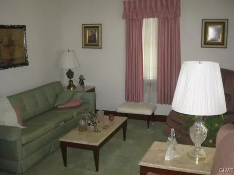 140 Ackerman St, Hellertown, PA 18055 photo 4