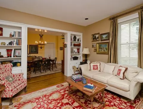 51 E Wall St, Bethlehem, PA 18018 photo 3