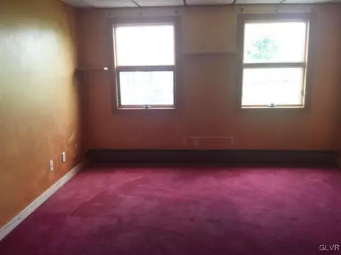 715 Winters Ave, Hazle Township, PA 18202 photo 5