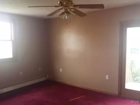 715 Winters Ave, Hazle Township, PA 18202 photo 10