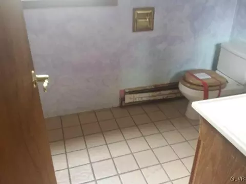 715 Winters Ave, Hazle Township, PA 18202 photo 4
