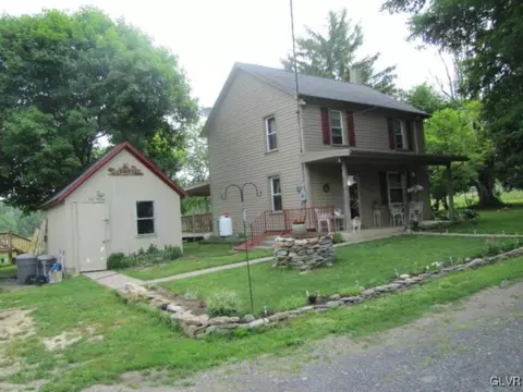 2794 Eckerts Ln, Bath, PA 18014 photo 1