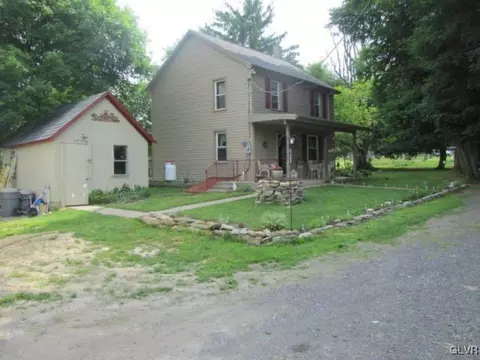 2794 Eckerts Ln, Bath, PA 18014 photo 2