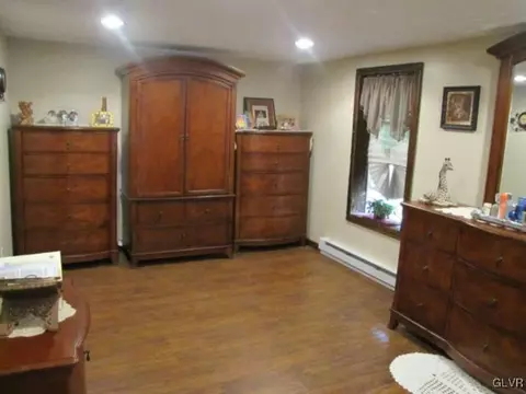 2794 Eckerts Ln, Bath, PA 18014 photo 10