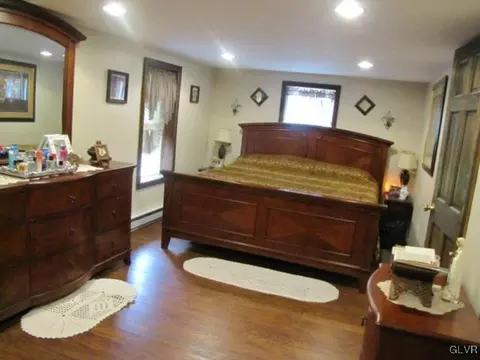 2794 Eckerts Ln, Bath, PA 18014 photo 9