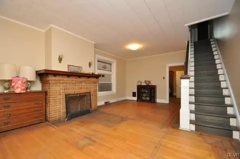628 3rd Ave, Bethlehem, PA 18018 photo 4