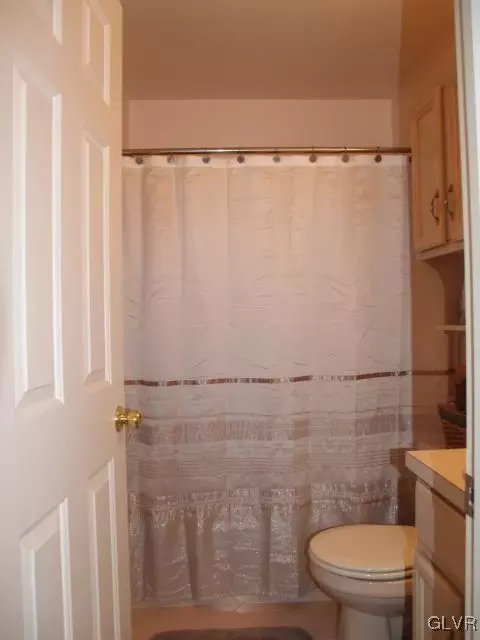 2250 Juniper Dr, Coplay, PA 18037 photo 8