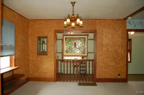 569 Monocacy Dr, Bath, PA 18014 photo 9