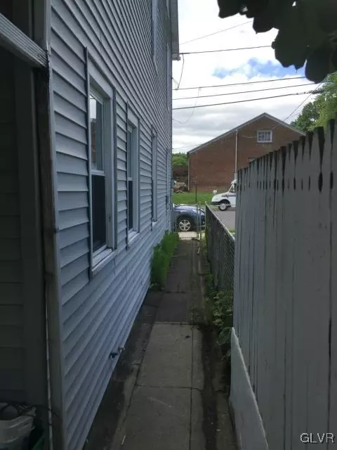 409 E Wall St, Bethlehem, PA 18018 photo 16