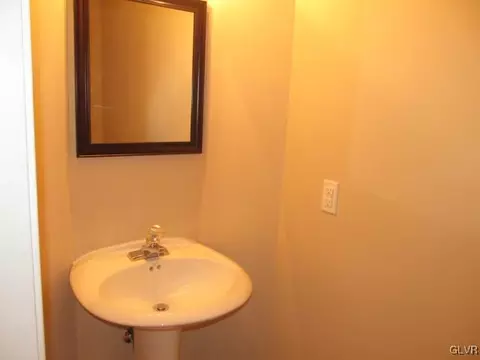 921 E 8th St, Bethlehem, PA 18015 photo 7
